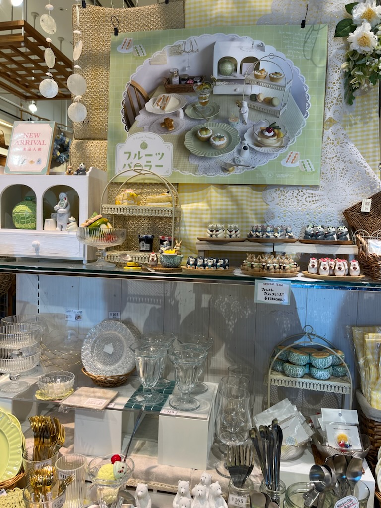 雑貨屋のディスプレイ