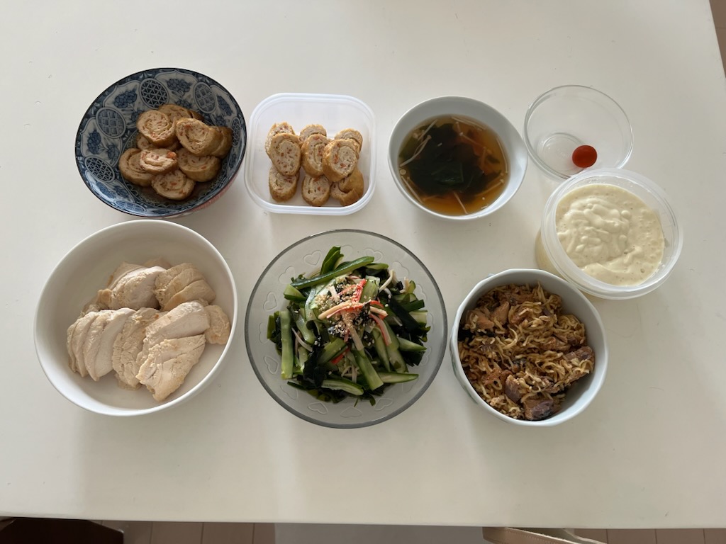 塩こうじ鶏むね、信田巻きの甘辛煮、冷凍ストック用、スープ、初ミニトマト、豆乳マヨネーズ、梅紫蘇さば切干、きゅうりわかめサラダ