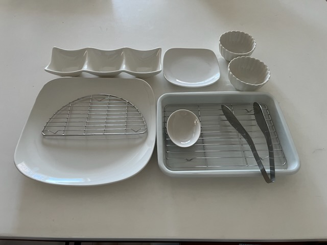 ナチュラルキッチンの食器