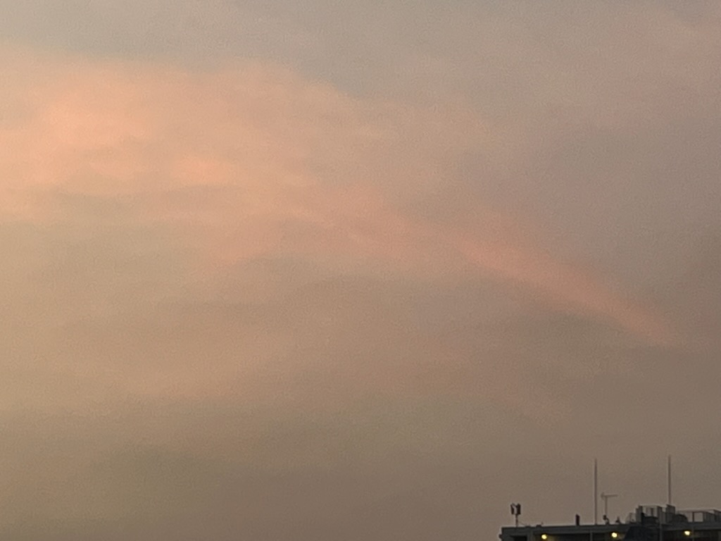 朝の空