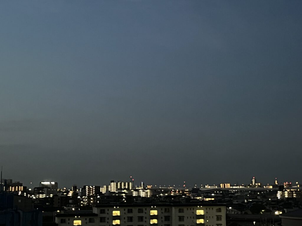 4時半の空