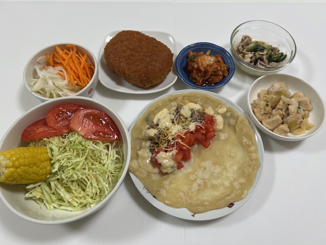 小皿に盛った料理
