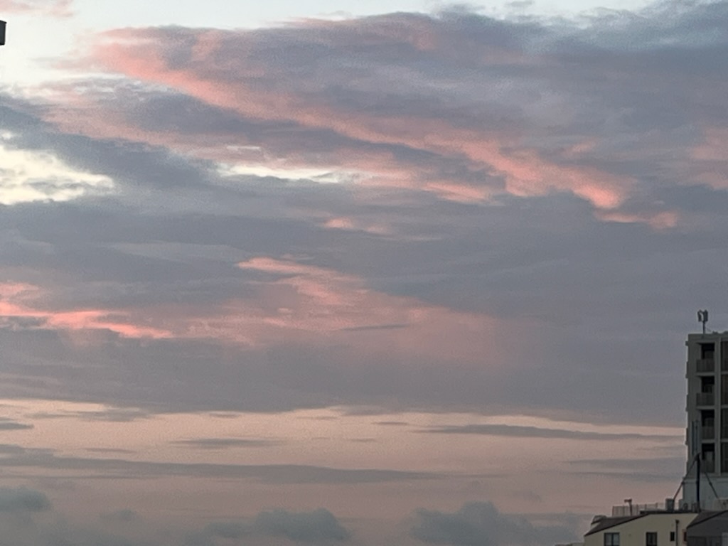 朝の空。