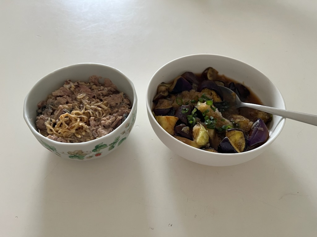 さば缶切干、なす麺つゆ漬け。