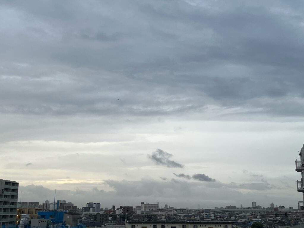 朝の雲