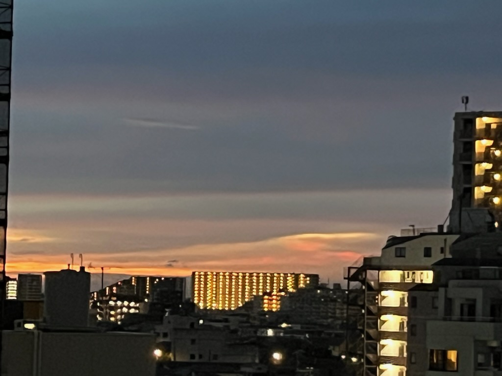 朝の雲