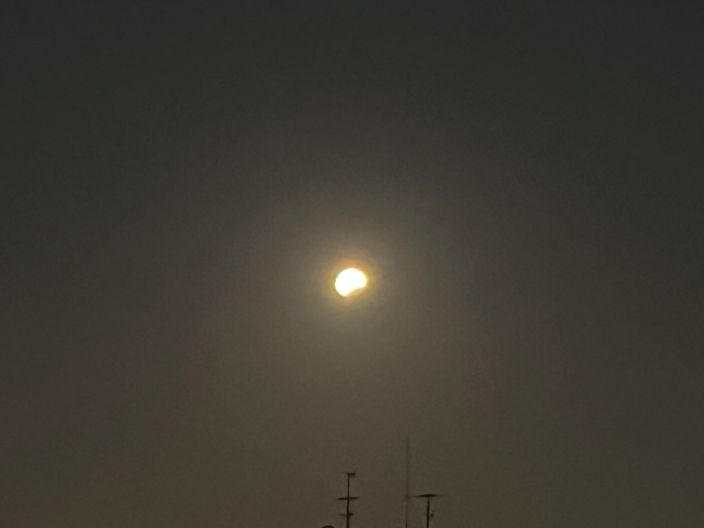 4:40の月