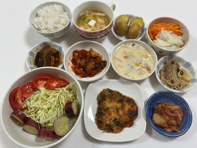 小皿に盛った料理