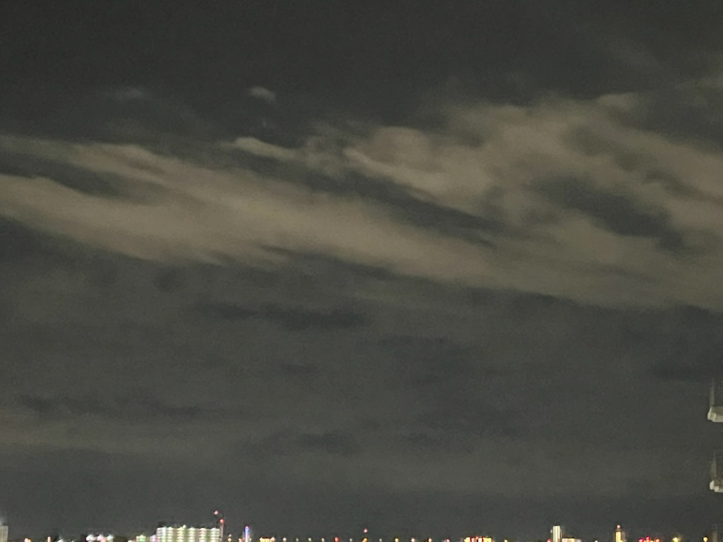 朝の雲