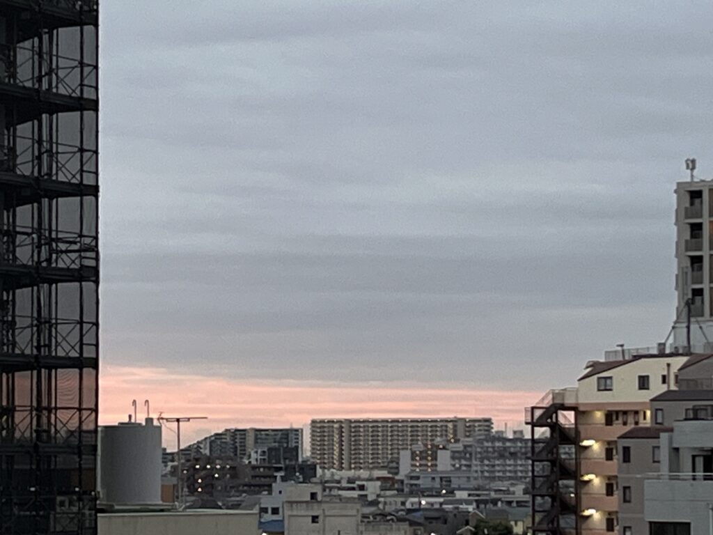 朝の空