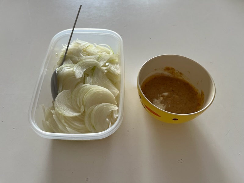 酢玉ねぎ、ごまだれ