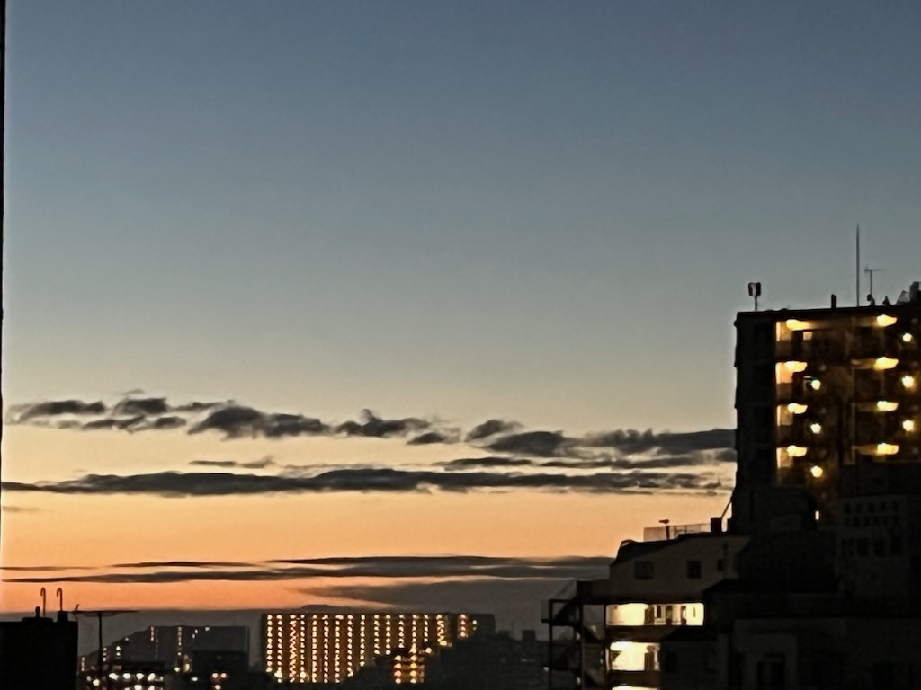 10月17日朝の空