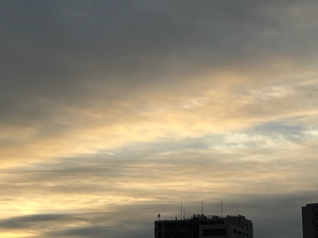 朝６：０７の空