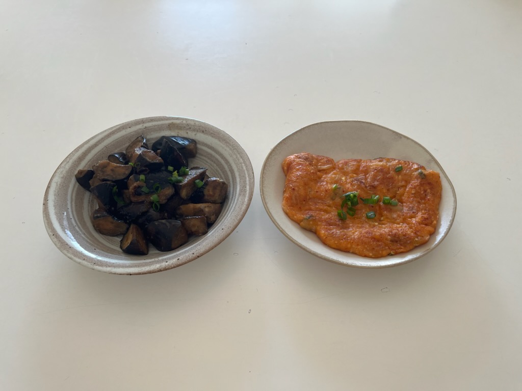 なすみそ炒め、豆腐とキムチのチヂミ