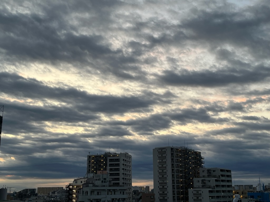 朝の雲