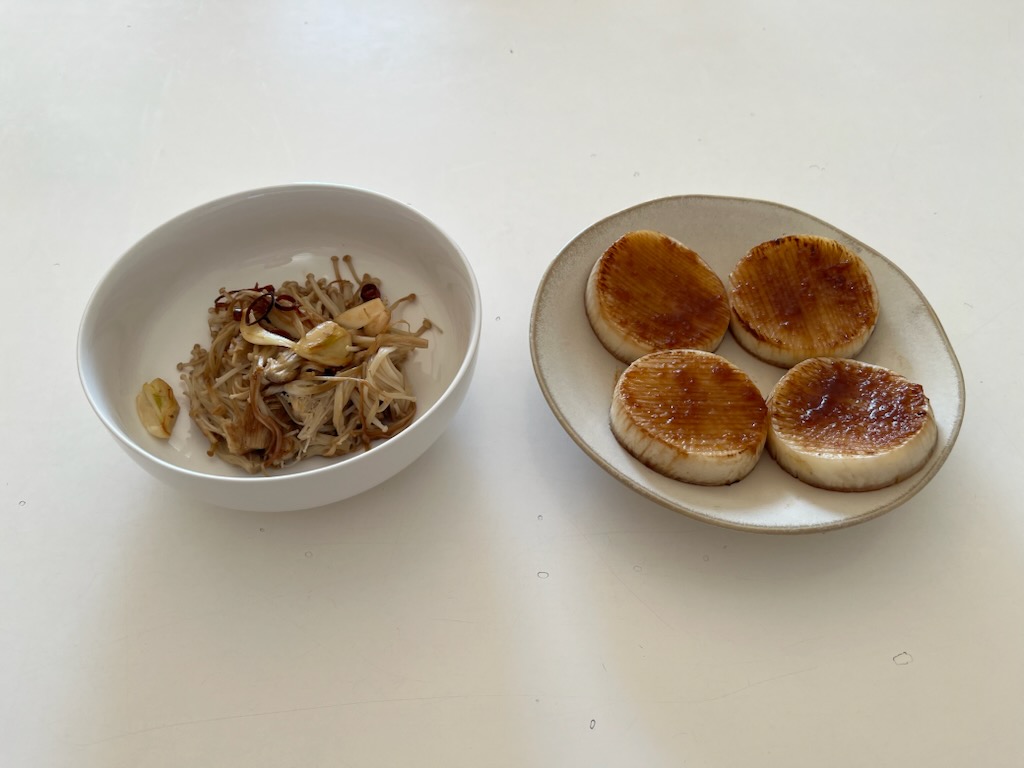 えのきのペペロンチーノ風、大根ステーキ