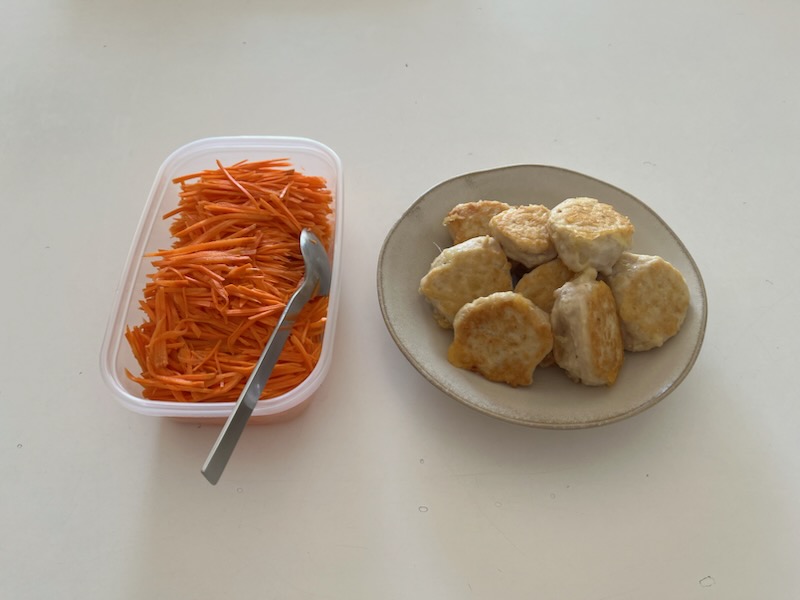 酢にんじん、鶏ひき肉と豆腐団子