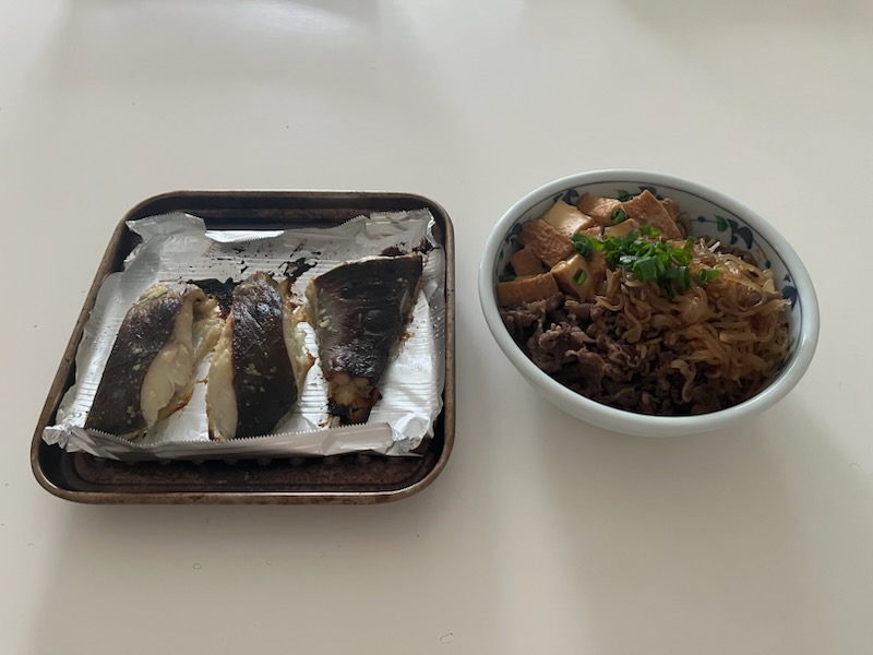 銀鱈西京漬け、肉豆腐