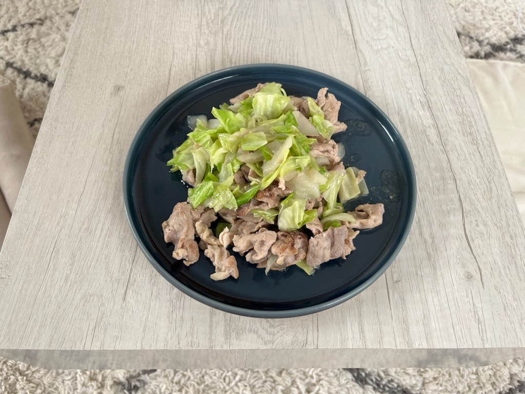 豚小間と野菜の塩味炒め