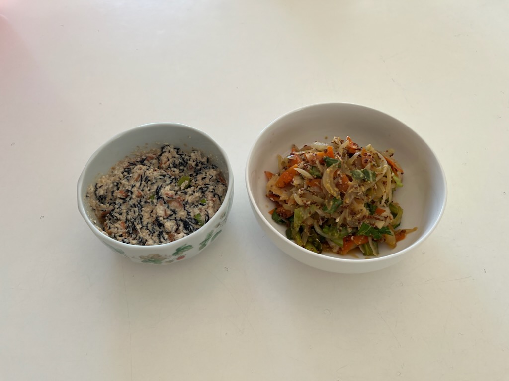 豆腐とひじきのサラダ、カジキマグロの粒マスタードソース