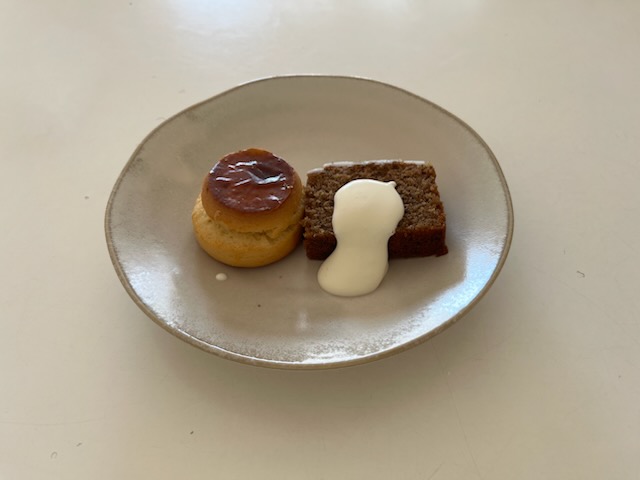 スコーンとパウンドケーキ