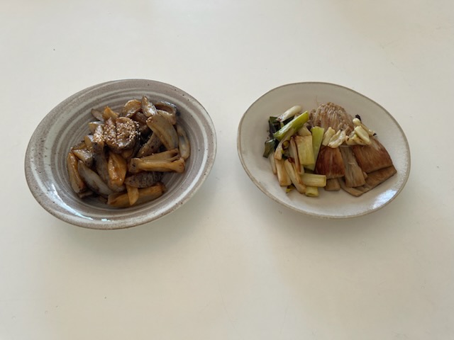 甘辛レンコン、えのきとねぎのペペロンチーノ風。