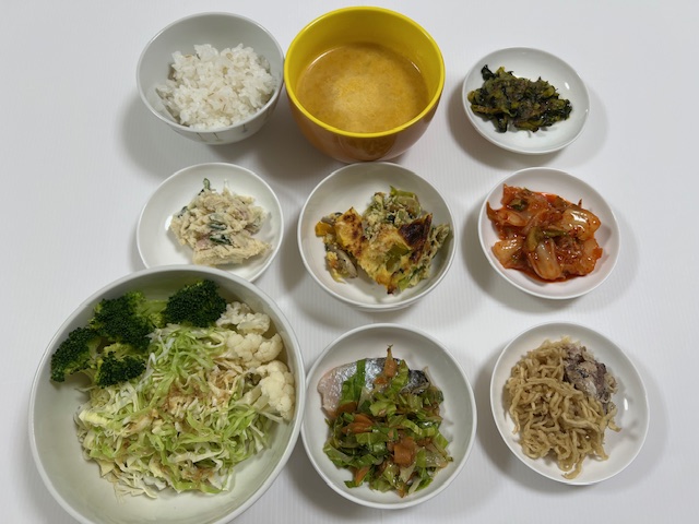 小皿に盛った料理