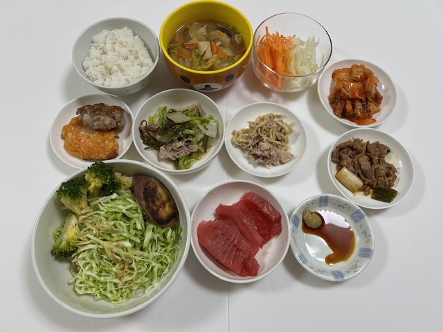 小皿に盛った料理