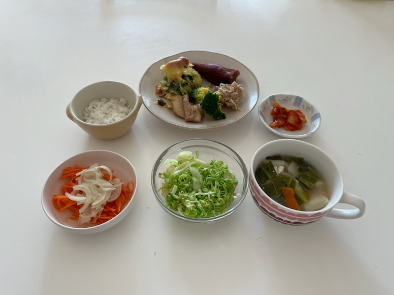 小皿に盛った料理