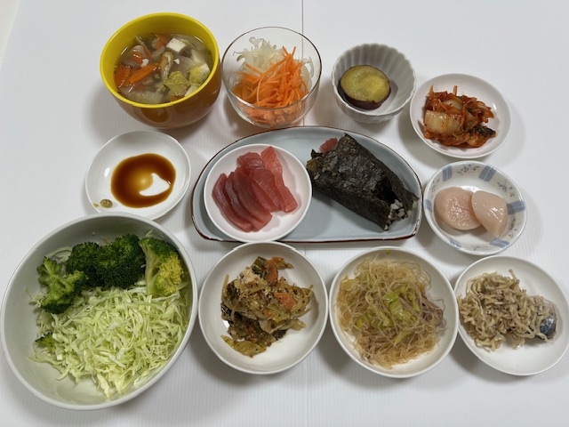 小皿に盛った料理