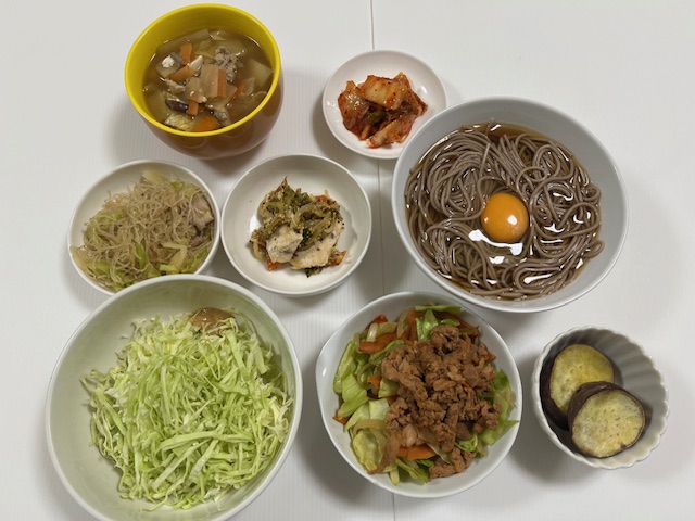 小皿に盛った料理