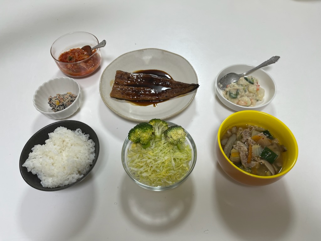 小皿に盛った料理