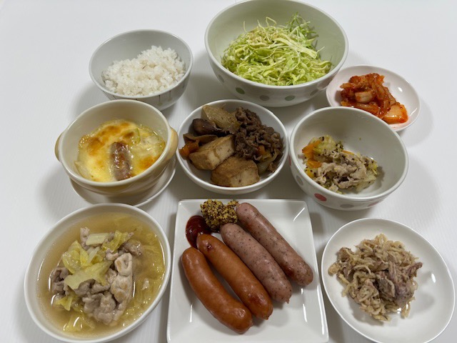 小皿に盛った料理