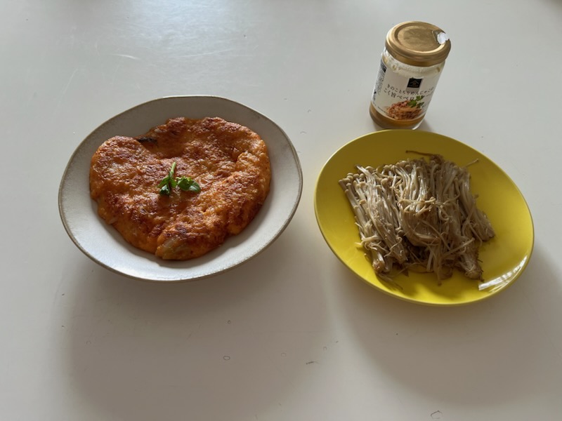 豆腐とキムチのチヂミ、ペペロンチーノソースと食べる焼きえのき
