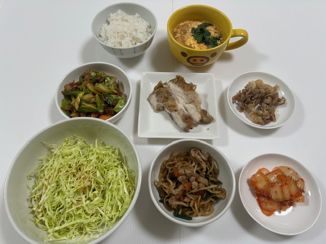 小皿に盛った料理