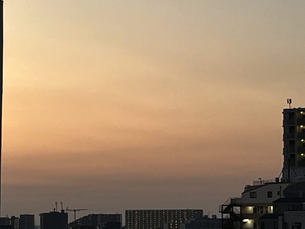 朝の空
