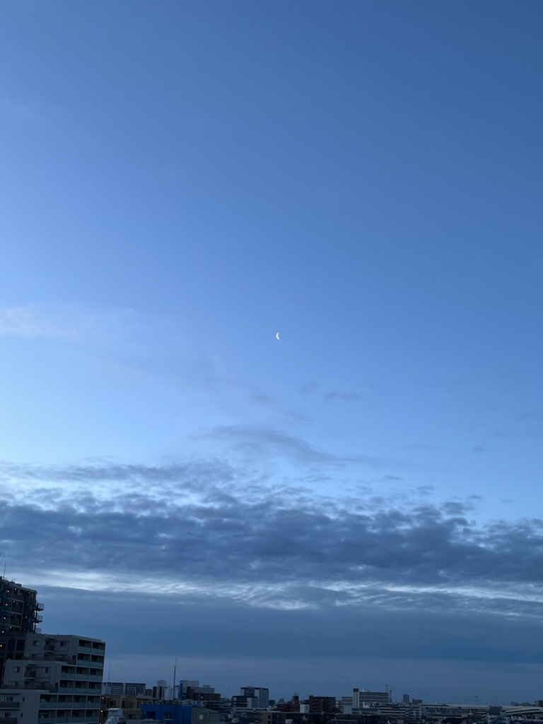 朝６時の空