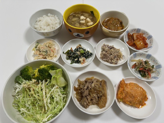 小皿に盛った料理