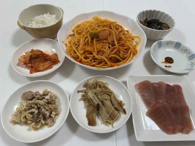 小皿に盛った料理