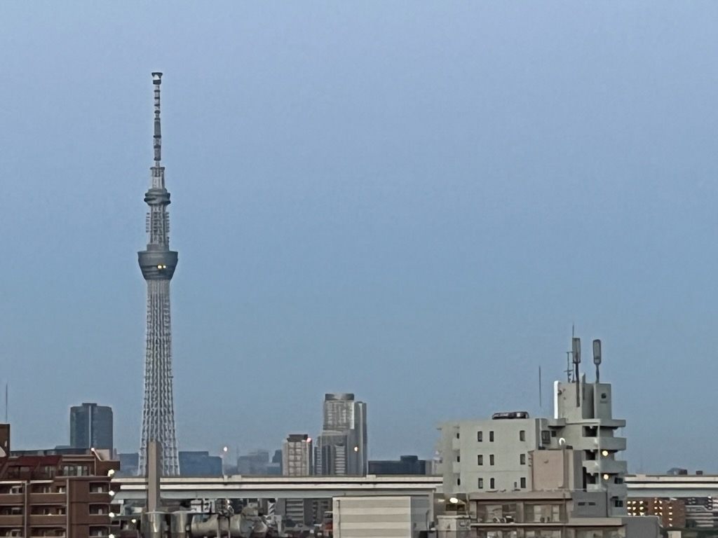 朝のスカイツリー