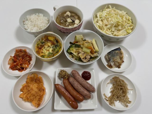 小皿に盛った料理