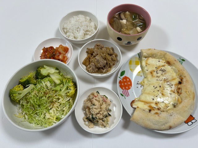 小皿に盛った料理