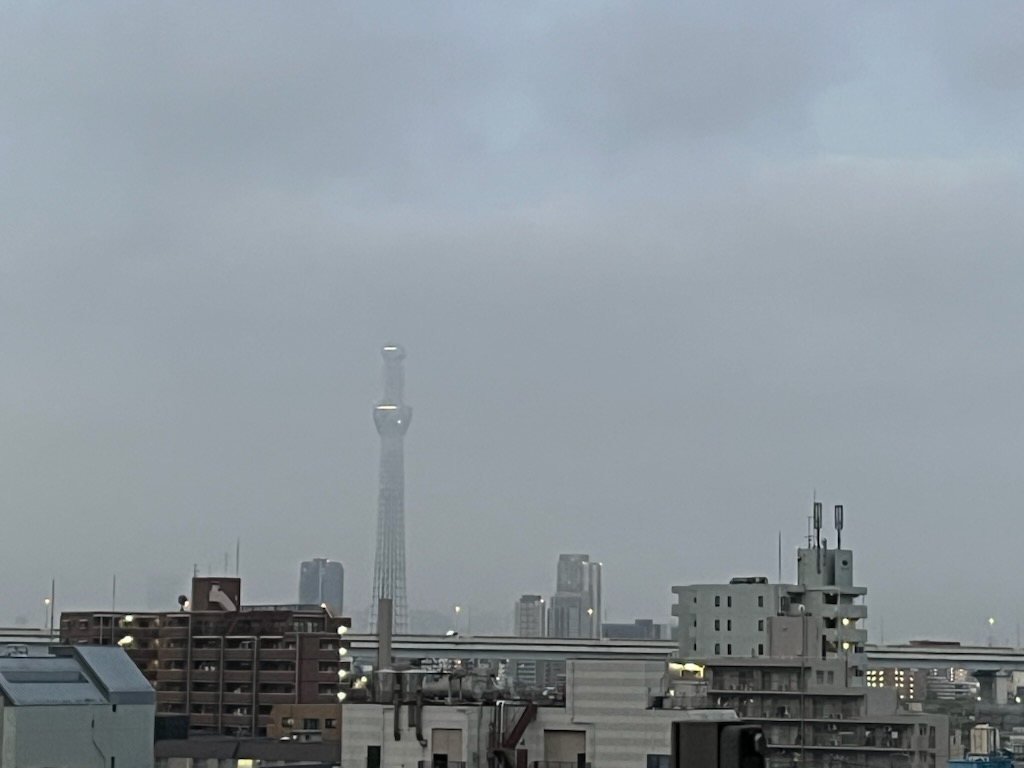 朝のスカイツリー