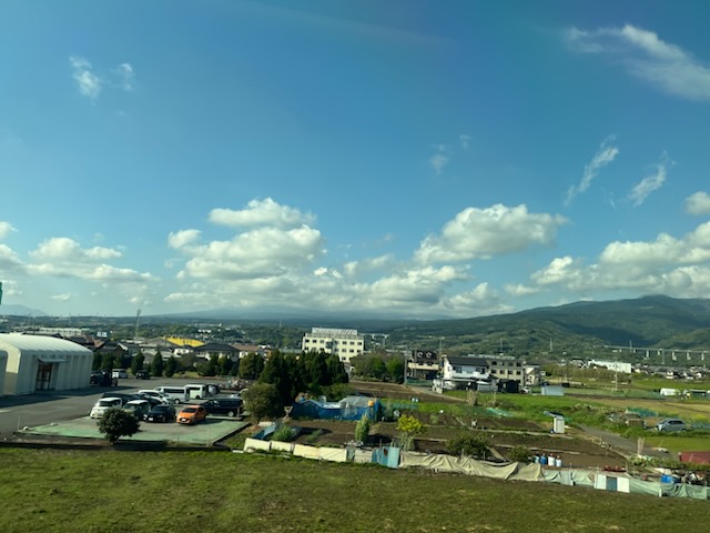 雲で見えない富士山