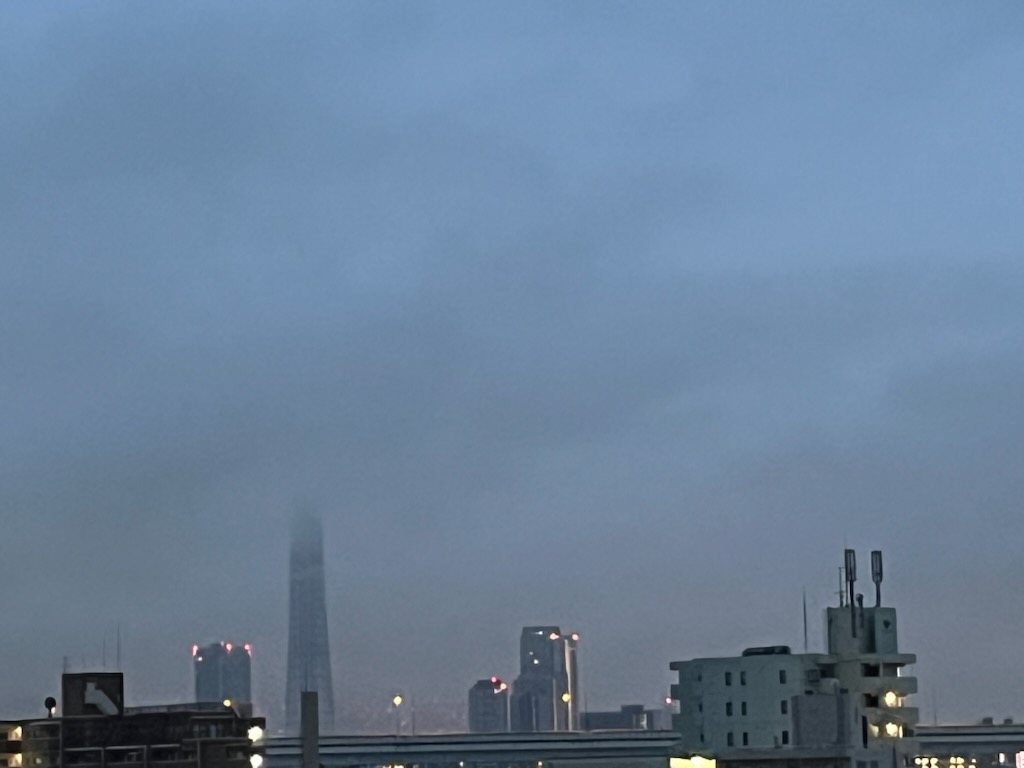 朝のスカイツリー