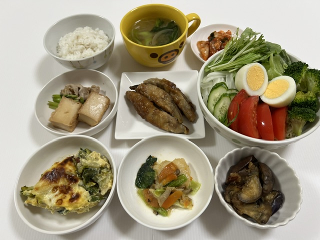 小皿に盛った料理