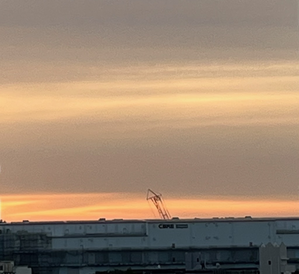 朝の空