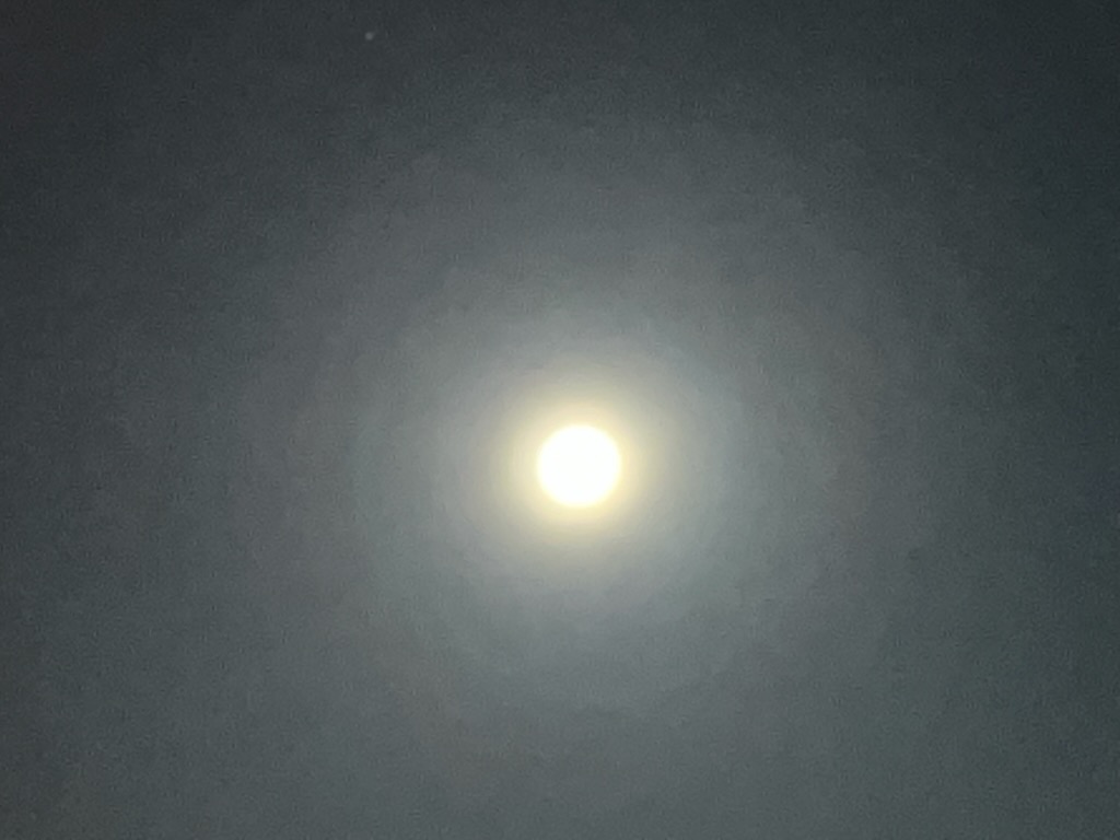 ２時２４分の満月