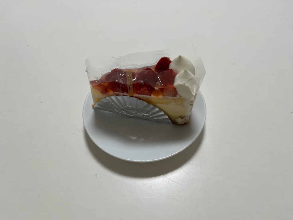 いちごのレアチーズケーキ