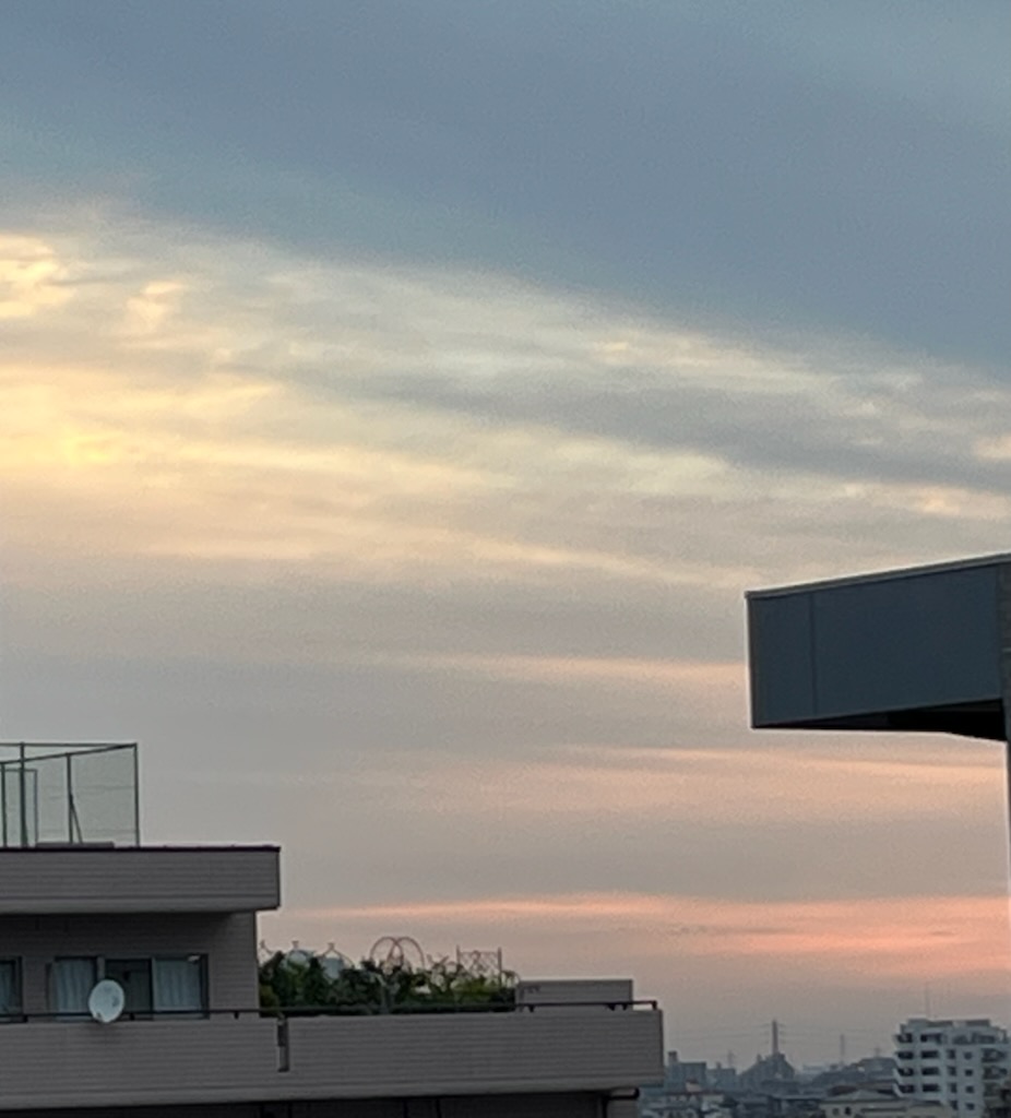 朝の空